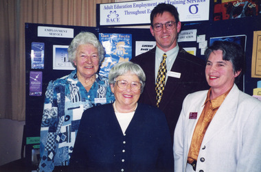 Photograph, Bairnsdale Advertiser, 1999