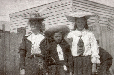Photograph - Molly Lester, Rene and Winnie Harbeck  1906