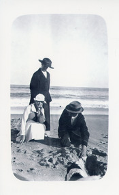 Photograph - Em Williams, Winnie Harbeck and Frank Harbeck at the beach, Lakes Entrance Victoria   1925