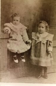 Photograph - Violet and Isabelle Coate  c1905