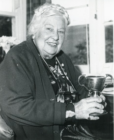 Photograph - Symmons Family, East Gippsland Newspaper, 1989