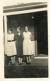 Photograph - Gladys Beyer,  Phil Beyer and Gladys Legg  c1930