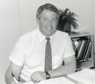 Photograph - Tambo Shire, Lakes Post Newspaper, 1992