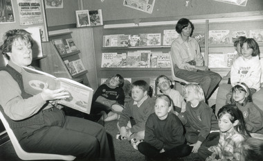 Photograph - Lakes Entrance Primary School, Lakes Post Newspaper, 1996