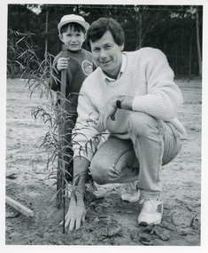 Photograph - Rod Twining at Tambo Water Board 1999, Lakes Post Newspaper