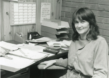 Photograph - Lesley Edwards, Housing Officer with Healthlink. Lakes Entrance Victoria, Lakes Post Newspaper, 1993