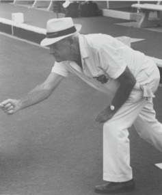 Photograph - Lakes Entrance Bowls Club, Lakes Post Newspaper, 1990