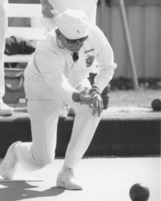 Photograph - Lakes Entrance Bowls Club, Lakes Post Newspaper, 1994