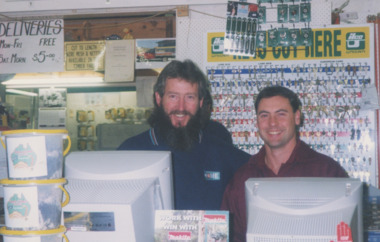 Photograph - Loukes, Lakes Post Newspaper, 1/08/2000 12:00:00 AM