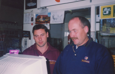 Photograph - Loukes, Lakes Post Newspaper, 1/08/2000 12:00:00 AM