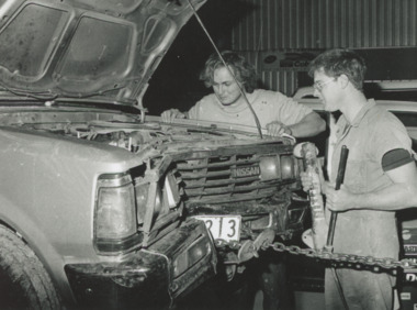 Photograph - Lakes Smash Repairs, Lakes Post Newspaper, 1/05/1995 12:00:00 AM