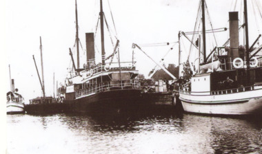 Photograph - Eastern Wharf 1910, 1910 c