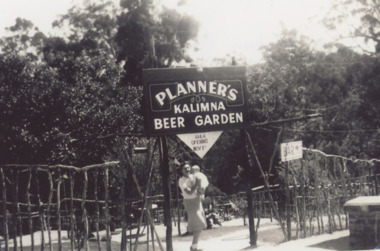 Photograph - Kalimna Hotel Beer Garden, Planner family, 1947