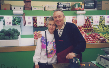 Photograph - Foodarama Supermarket Lakes Entrance, Lakes Post Newspaper, 1/04/1998 12:00:00 AM