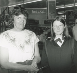 Photograph - Foodarama  Lakes Entrance, Lakes Post Newspaper, 1/05/1996 12:00:00 AM