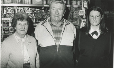 Photograph - Lakes Entrance Supermarket, Lakes Post Newspaper, 1/05/1996 12:00:00 AM