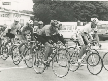 Photograph - Gippsland Games Senior Criterium, Lakes Post Newspaper, 1/03/1995 12:00:00 AM