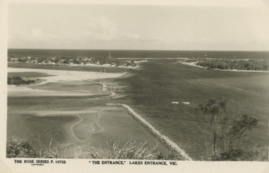 Postcard - Gippsland Lakes, Rose Stereograph Co Armidale Vic, The Entrance Lakes Entrance viewed from Jemmys Point, 1940 c