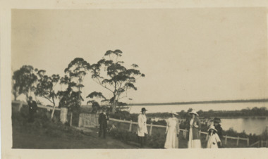 Photograph - Tea Cliffcrest Tea Gardens Gippsland Lakes VictoriaRooms, 1920