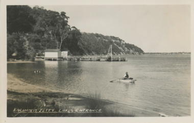 Postcard - Kalimna Jetty Lakes Entrance Victoria, H D Bulmer, 1930 c