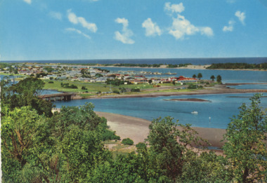 Postcard - Views of Lakes Entrance c1970, John Engelander and Co Melbourne, 1970 c