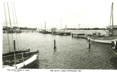 Postcard - Boating and Jetties at Lakes Entrance c1940, The Rose series p10854, Boating and Jetties at Lakes Entrance, 1940 c