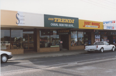 Photograph - Esplanade Lakes Entrance Victoria  c2000, Lakes Post Newspaper, 2000 c