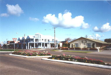 Photograph - Esplanade Lakes Entrance Victoria 1999, M Holding, 1999