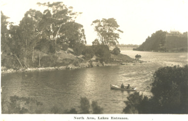 Postcard - North Arm Lakes Entrance Victoria. c1930, 1930 c