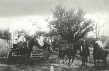 Photograph, Phillip Hancock, James Howlett family, c1900
