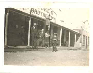 Photograph - Dukes Bruthen Inn, Bruthen Victoria, 1925 c