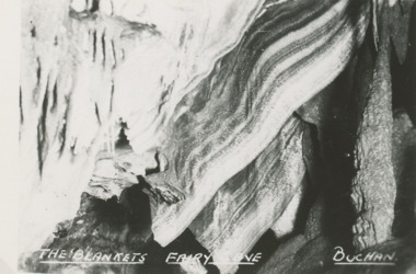Postcard - Fairy Cave, Buchan Victoria, 1940 c