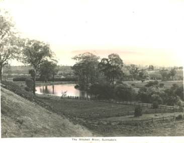 Postcard - Mitchell River Bairnsdale Victoria, 1920 c
