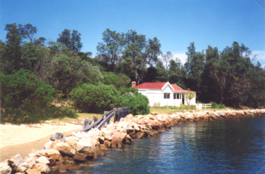 Photograph, Judy Davies, Schnapper Cottage  at Lakes Entrance Victoria, March 2001