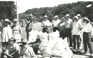 Photograph, Lakes Post Newspaper, North Arm foreshore, Lakes Entrance Victoria, 1/03/1995 12:00:00 AM