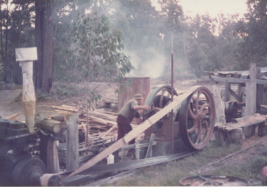 Photograph, Don Stephens spot mill at Swan Reach Victoria, 1/07/1985 12:00:00 AM