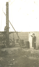 Photograph - Lake View Oil Company well : Lakes Entrance Victoria, Mrs Cobden, 1933