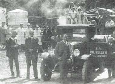Photograph, SA Oil Wells Company, Lakes Entrance Victoria, 1930 c