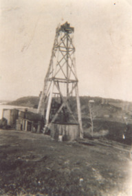Photograph, Oil bore off Myers Street Lakes Entrance Victoria, 1930 c