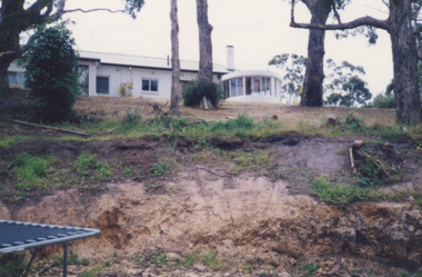 Photograph, M Holding, Hillcrest 46 Stirling Road Metung Victoria, 1/11/1999 12:00:00 AM