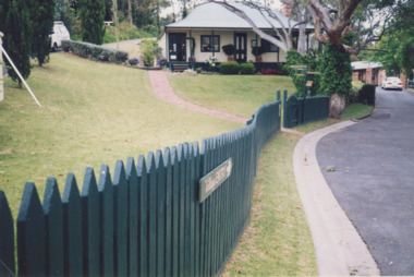 Photograph, M Holding, 'Mairburn' Mairburn Road Metung Victoria, 1/11/1999 12:00:00 AM