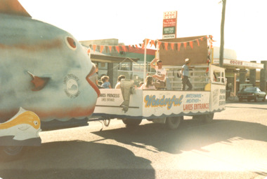 Album, Kinkuna Festival street parade 1982,  Esplanade Lakes Entrance Victoria, 1/05/1982 12:00:00 AM