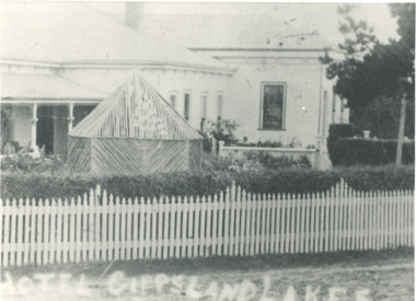 Photograph, Club Hotel, Lakes Entrance Victoria, 1901 c
