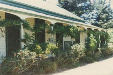 Photograph - Strathfieldsaye Homestead, Lake Wellington Gippsland Victoria, 1/12/1987 12:00:00 AM