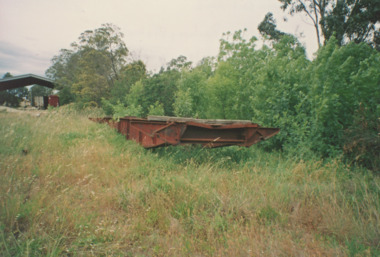 Photograph - Turntable at Bairnsdale Railway Station, Bairnsdale Advertiser, 1/10/2005 12:00:00 AM