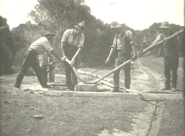 Photograph - Lipscombe brothers, Raymond Island opposite Paynesville Victoria, 1914 c