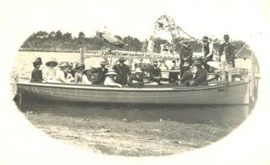 Postcard - Paynesville Regatta, H D Bulmer, Paynesville Victoria, 1920 c