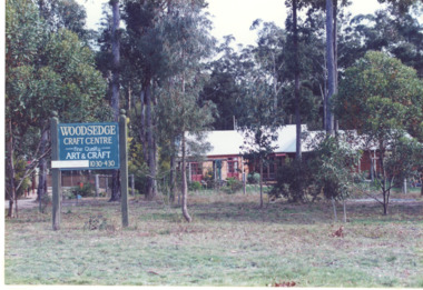 Photograph - Woodsedge Arts and Crafts Centre, LE Tidy Town Committee, Baades Road Lakes Entrance Victoria, 1994 c