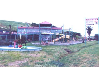 Photograph - Kinkuna Country Fun Park, LE Tidy Town Committee, p Lakes Entrance Victoria