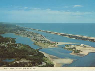 Postcard - Aerial view Lakes Entrance, Murray View Gympie Qld, 1970 c